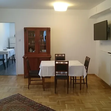 Kuegler-eppich, Kuep Kg Πανσιόν